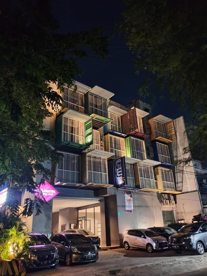 Hotel Pantes Simpang Lima Semarang Bagian luar foto